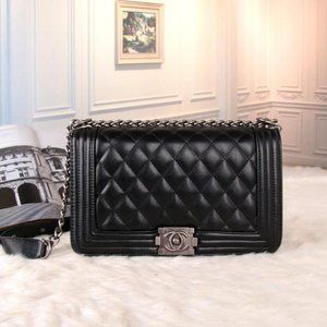 Classic Black leather C quilted fashion bag, silver chain strap, crossbody bag